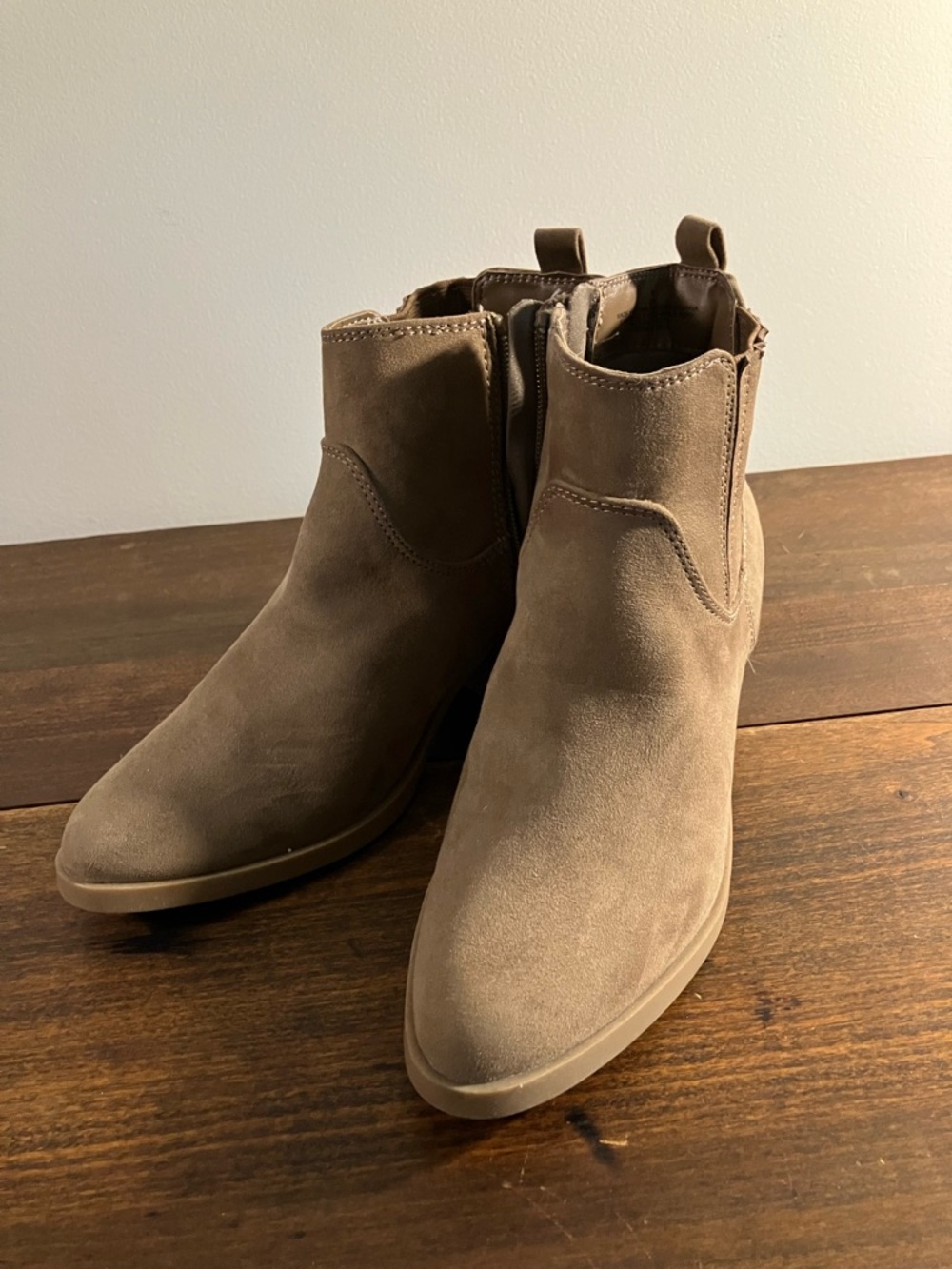 Old navy tan booties